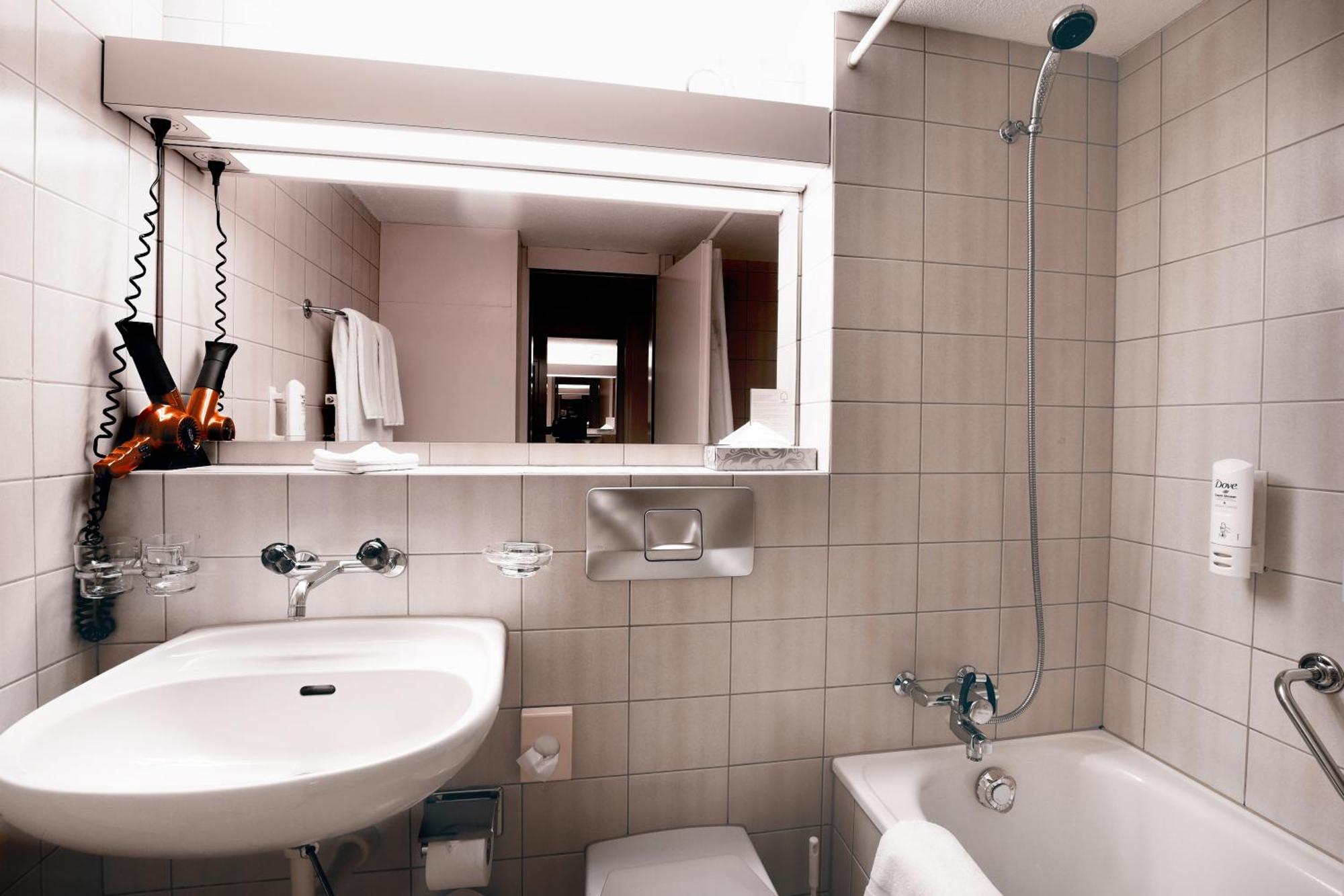 Hotel Thurgauerhof Self-Check-In Weinfelden Exteriör bild